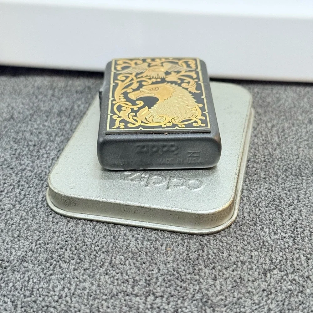 Zippo Lighter Toledo Fierce Guardian with 18ct Gold Leaf Inlay - Picture 5 of 8